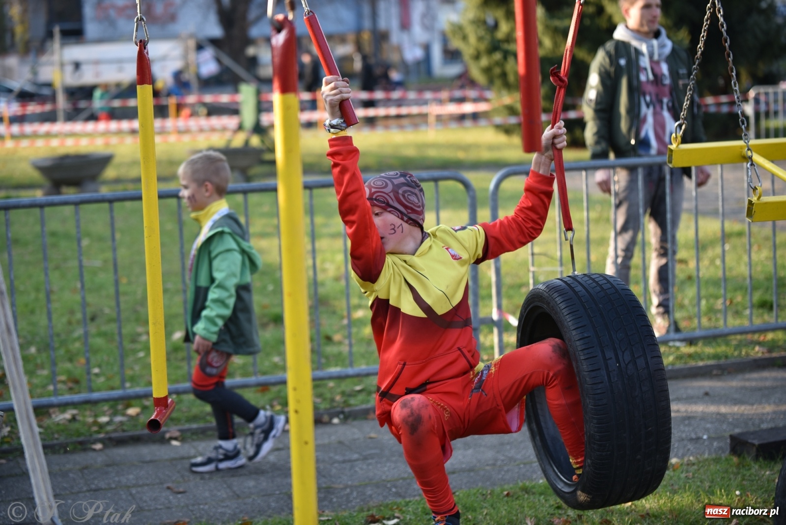 Zdjęcie w galerii na portalu naszraciborz.pl: Bitwa o raciborską basztę. Bieg OCR dla dzieci na Święto Niepodległości wiadomości z regionu