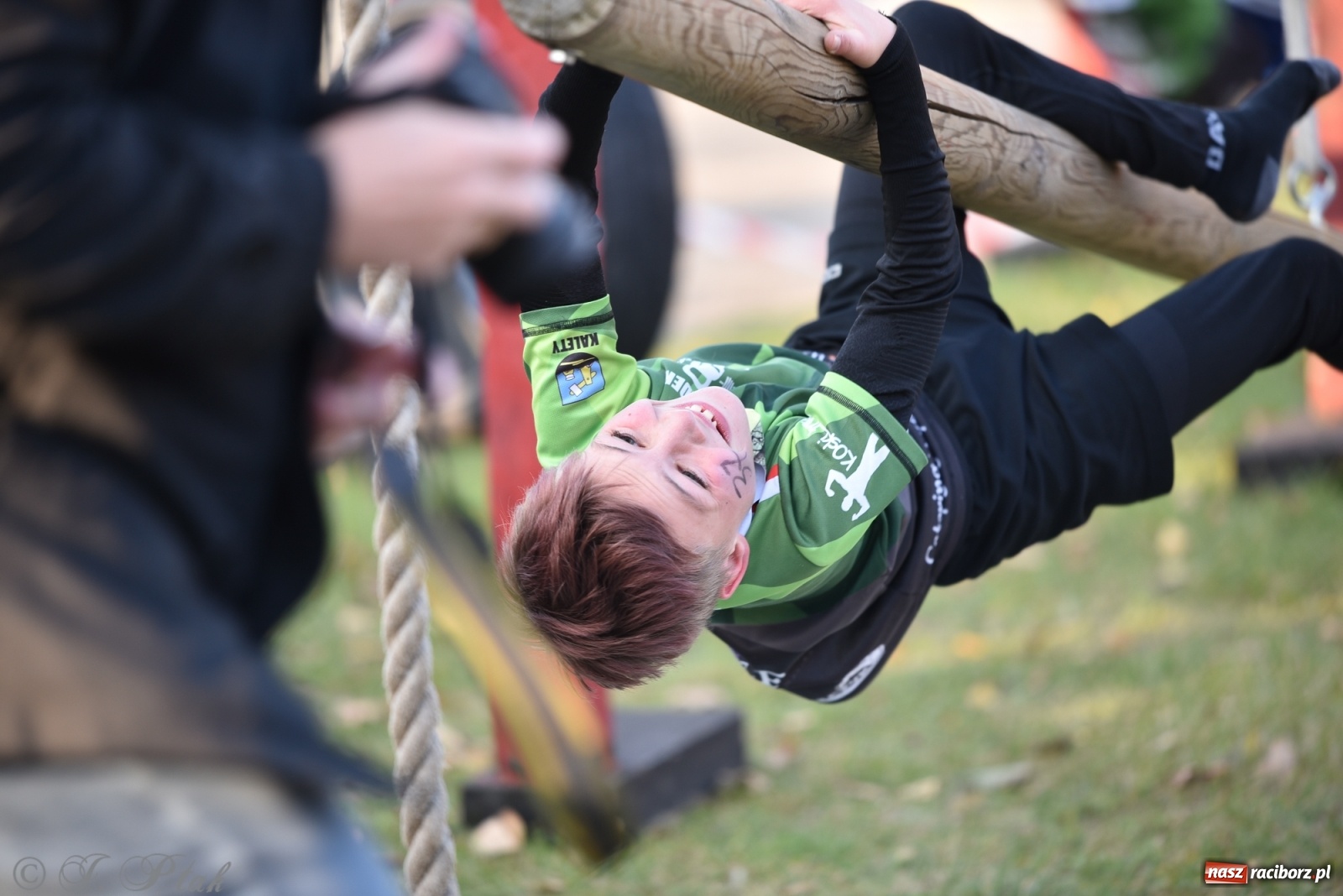 Zdjęcie w galerii na portalu naszraciborz.pl: Bitwa o raciborską basztę. Bieg OCR dla dzieci na Święto Niepodległości wiadomości z regionu