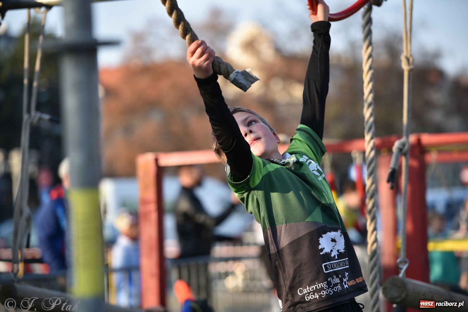 Zdjęcie w galerii na portalu naszraciborz.pl: Bitwa o raciborską basztę. Bieg OCR dla dzieci na Święto Niepodległości wiadomości z regionu