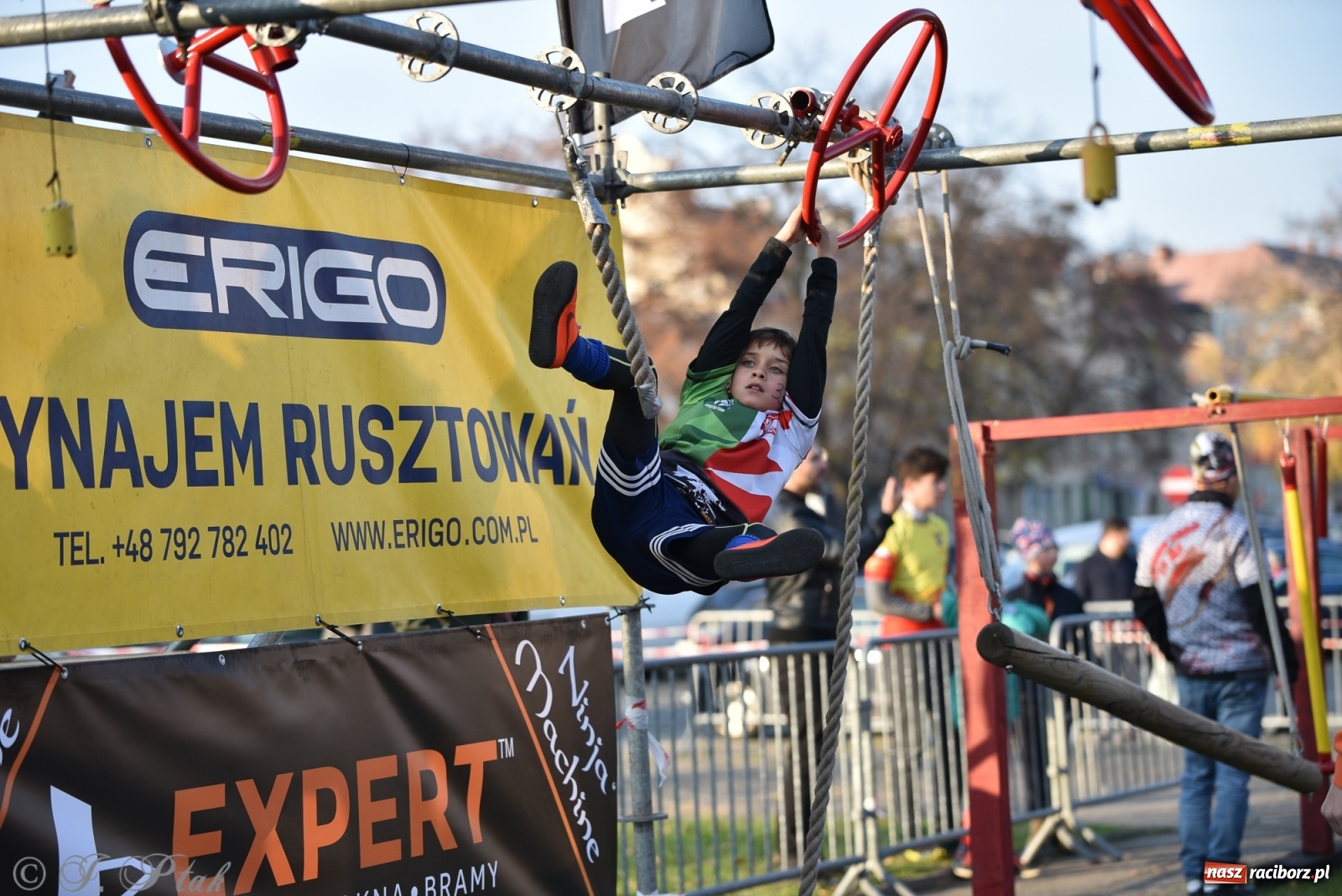 Zdjęcie w galerii na portalu naszraciborz.pl: Bitwa o raciborską basztę. Bieg OCR dla dzieci na Święto Niepodległości wiadomości z regionu