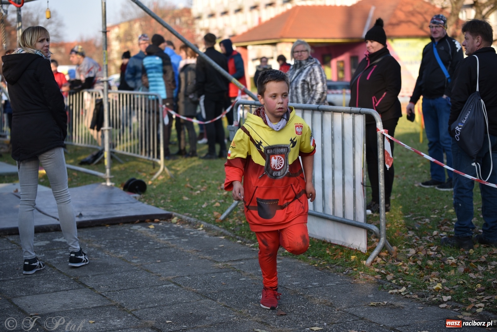 Zdjęcie w galerii na portalu naszraciborz.pl: Bitwa o raciborską basztę. Bieg OCR dla dzieci na Święto Niepodległości wiadomości z regionu