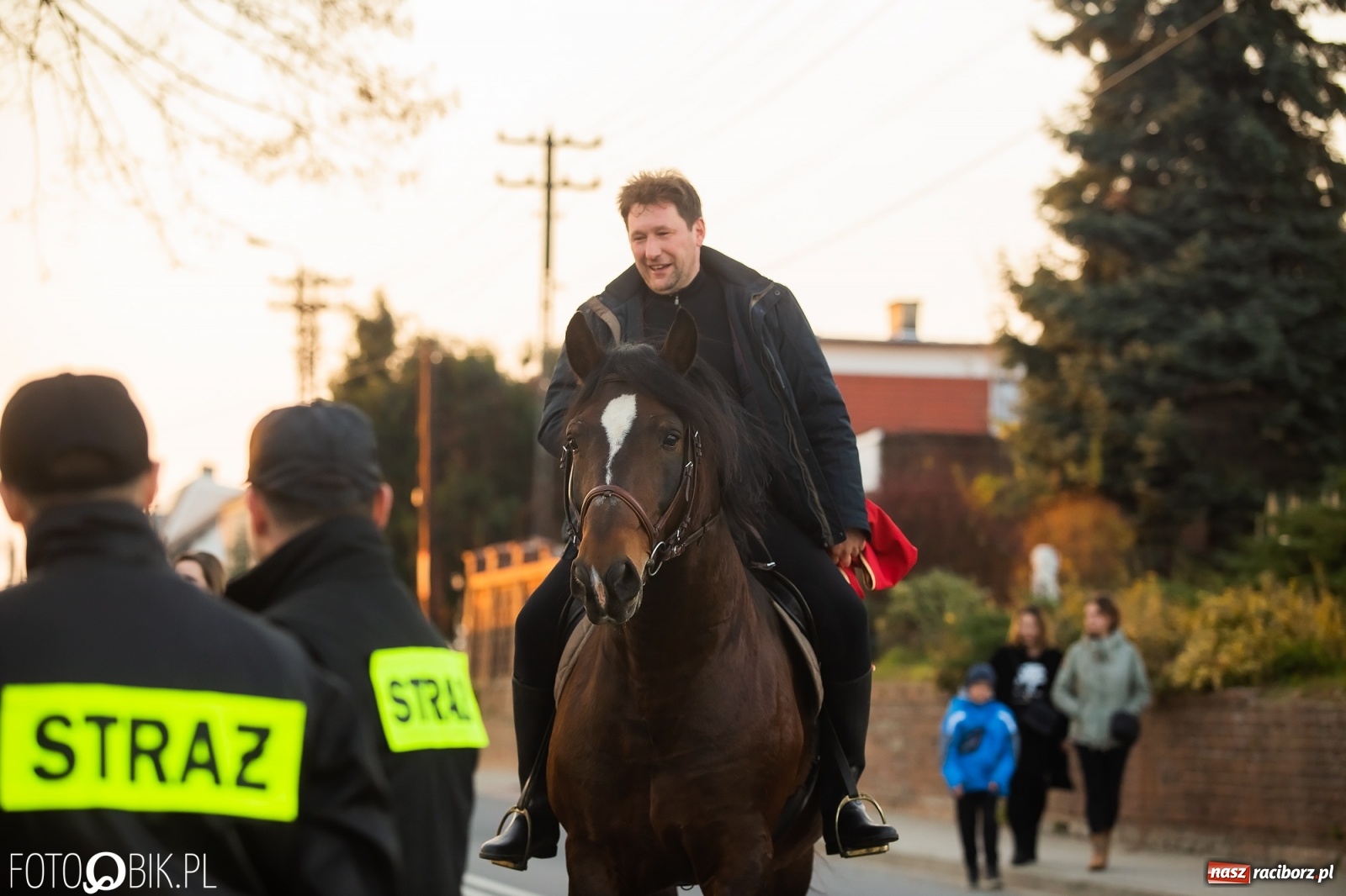 Zdjęcie w galerii na portalu naszraciborz.pl: Słodkie rogale i święty Marcin na koniu w Bieńkowicach [FOTO i WIDEO] wiadomości z regionu