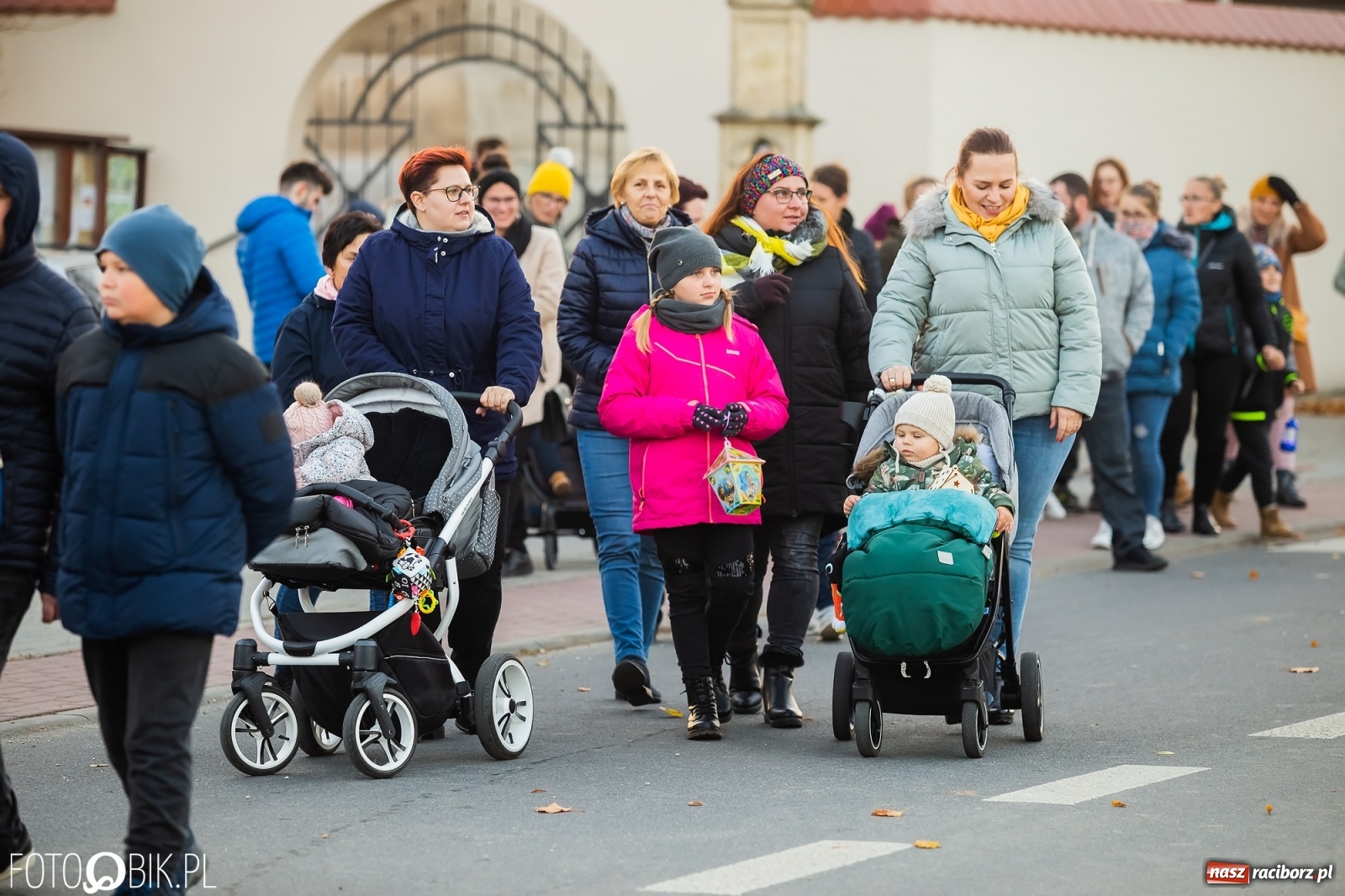 Zdjęcie w galerii na portalu naszraciborz.pl: Słodkie rogale i święty Marcin na koniu w Bieńkowicach [FOTO i WIDEO] wiadomości z regionu