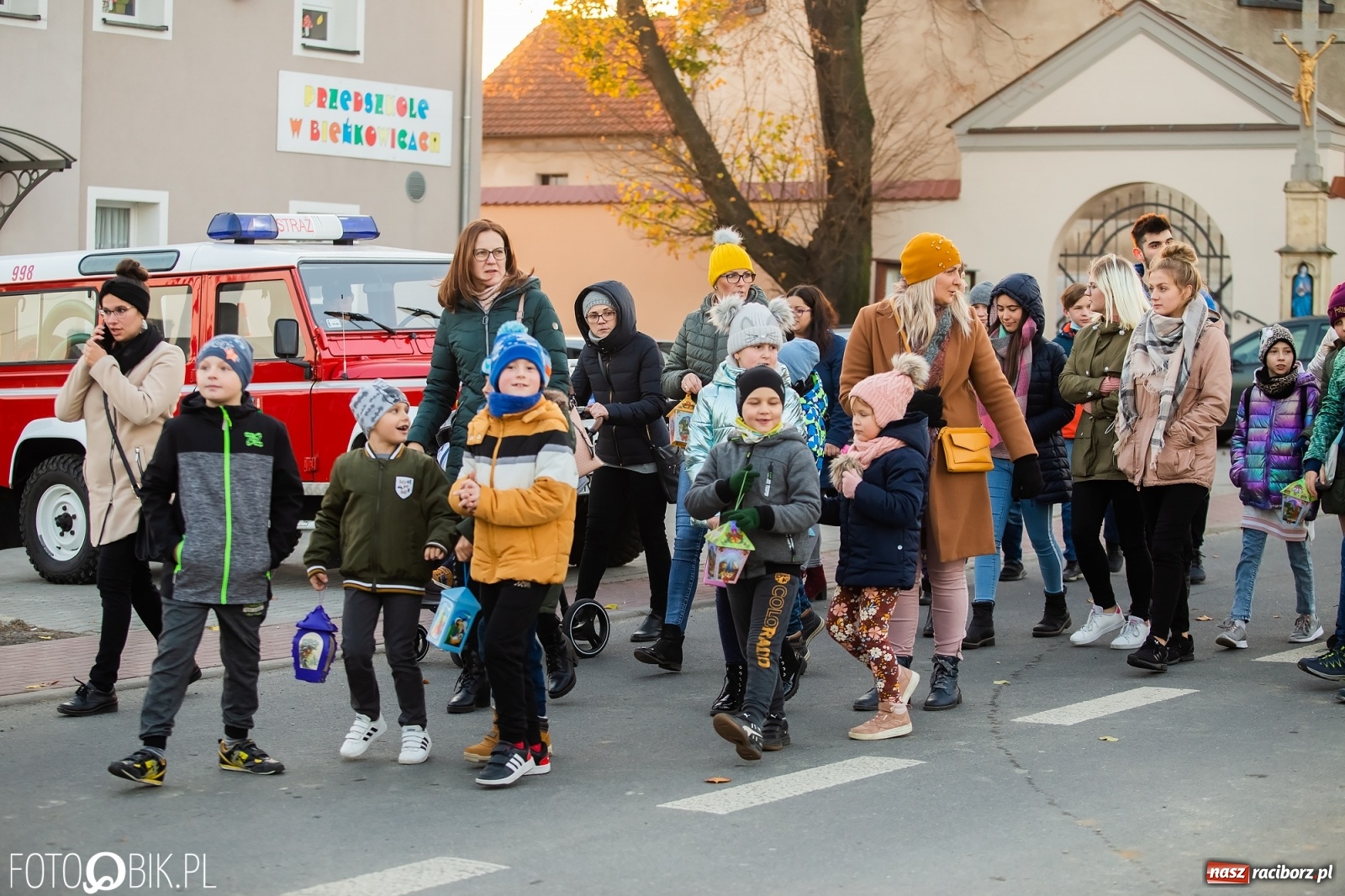 Zdjęcie w galerii na portalu naszraciborz.pl: Słodkie rogale i święty Marcin na koniu w Bieńkowicach [FOTO i WIDEO] wiadomości z regionu