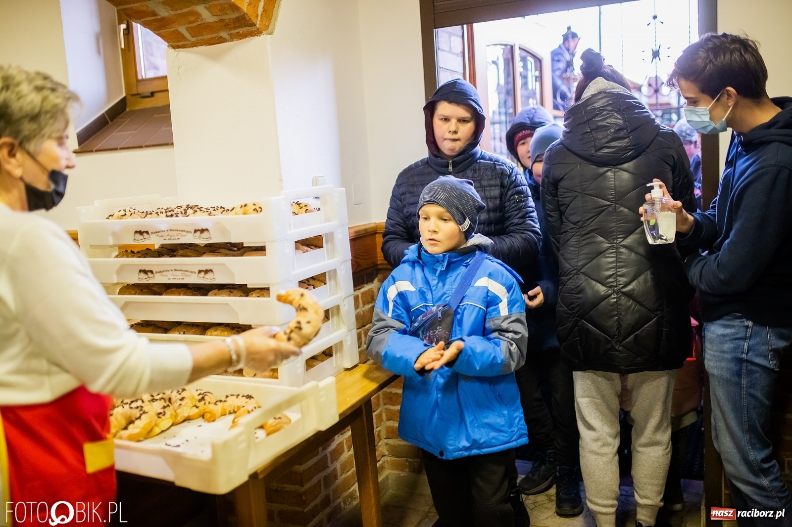 Zdjęcie w galerii na portalu naszraciborz.pl: Słodkie rogale i święty Marcin na koniu w Bieńkowicach [FOTO i WIDEO] wiadomości z regionu