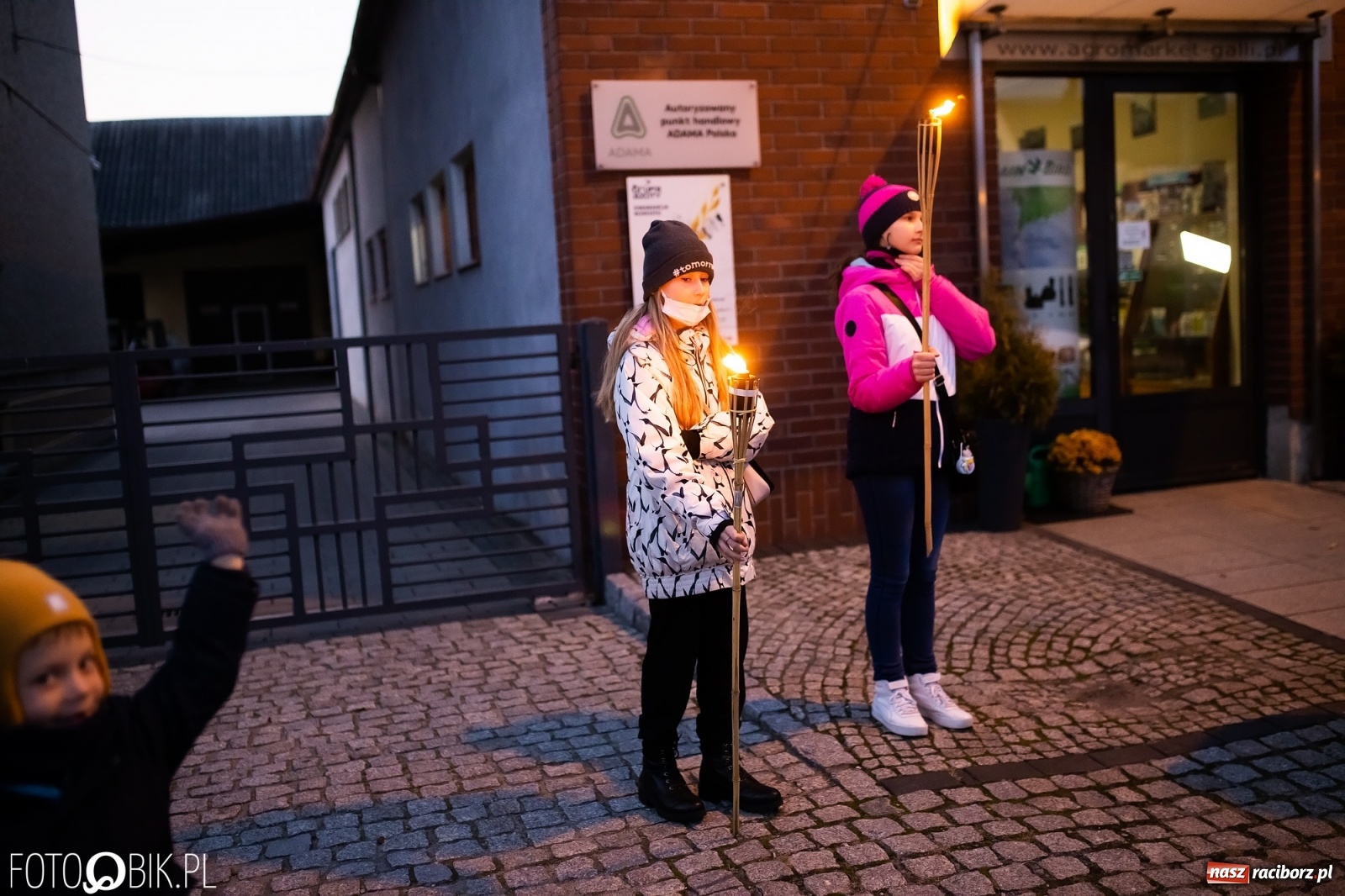 Zdjęcie w galerii na portalu naszraciborz.pl: Św. Marcin z Tours pojawił się dziś na Starej Wsi w Raciborzu [FOTO i WIDEO] wiadomości z regionu