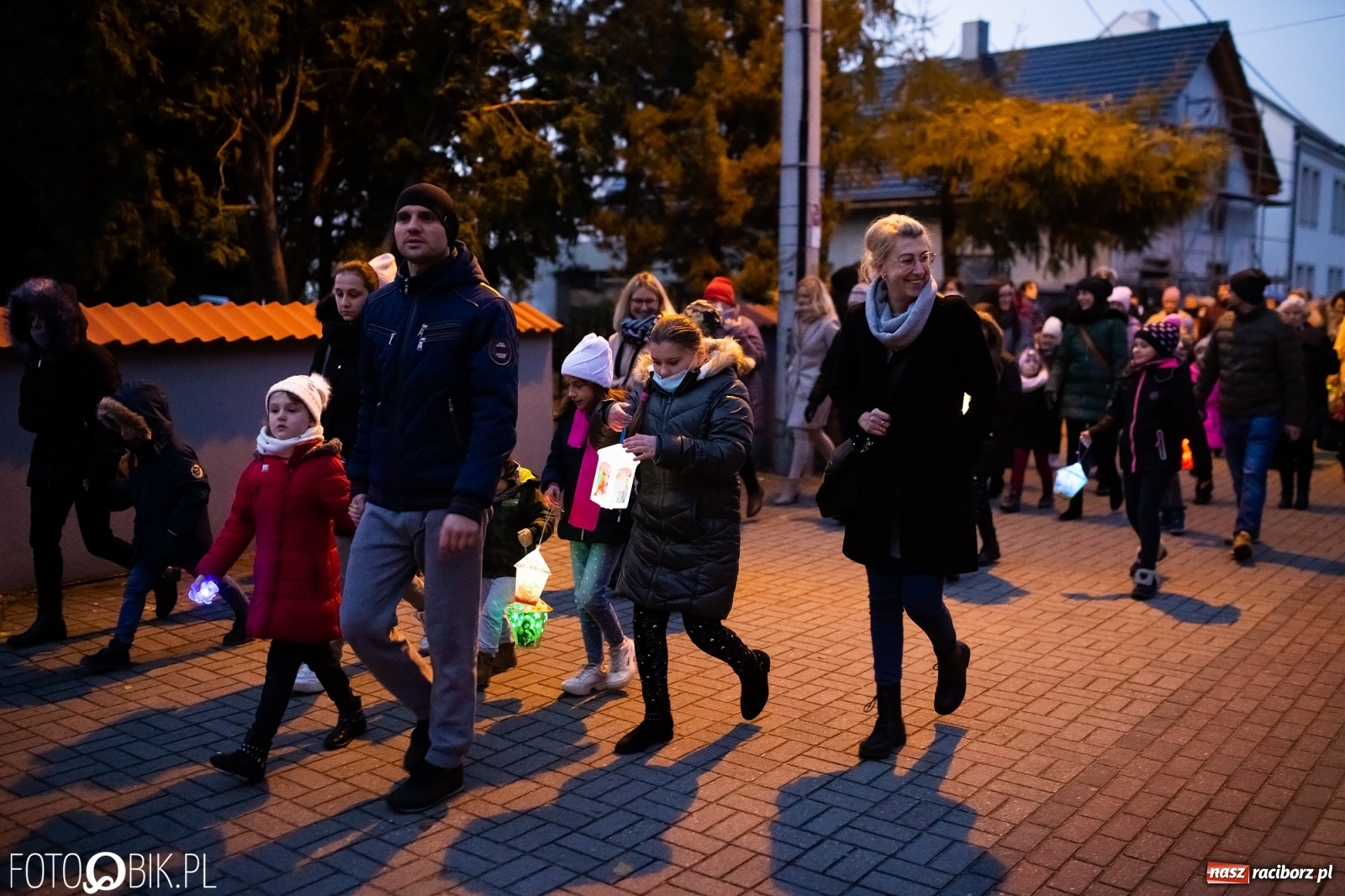 Zdjęcie w galerii na portalu naszraciborz.pl: Św. Marcin z Tours pojawił się dziś na Starej Wsi w Raciborzu [FOTO i WIDEO] wiadomości z regionu