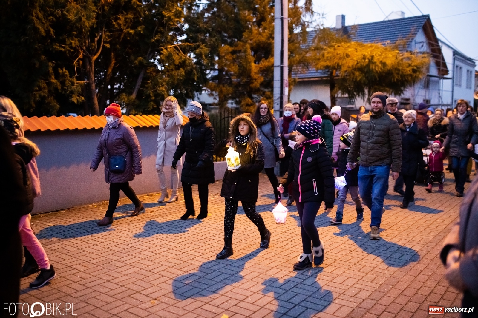 Zdjęcie w galerii na portalu naszraciborz.pl: Św. Marcin z Tours pojawił się dziś na Starej Wsi w Raciborzu [FOTO i WIDEO] wiadomości z regionu