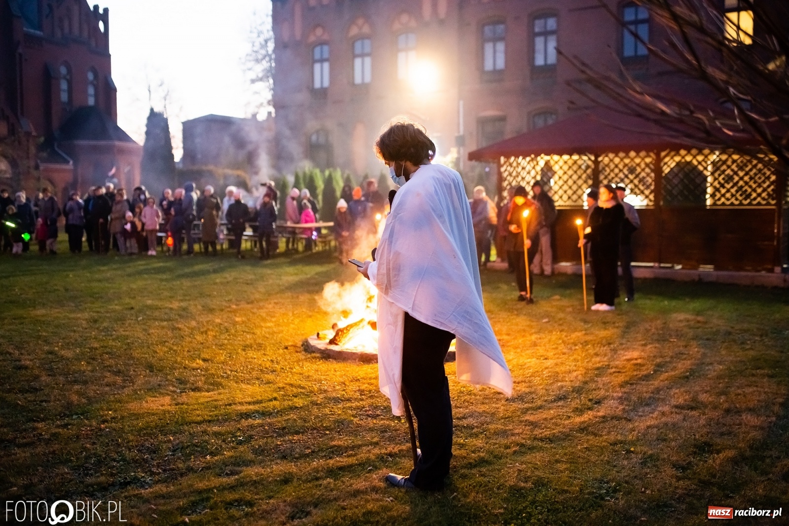 Zdjęcie w galerii na portalu naszraciborz.pl: Św. Marcin z Tours pojawił się dziś na Starej Wsi w Raciborzu [FOTO i WIDEO] wiadomości z regionu