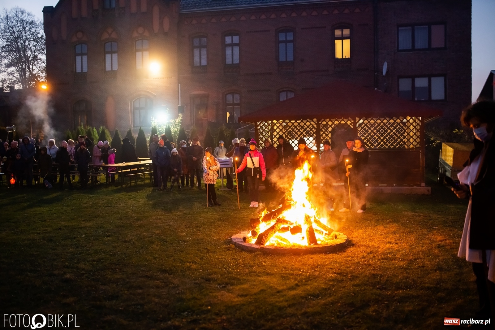Zdjęcie w galerii na portalu naszraciborz.pl: Św. Marcin z Tours pojawił się dziś na Starej Wsi w Raciborzu [FOTO i WIDEO] wiadomości z regionu