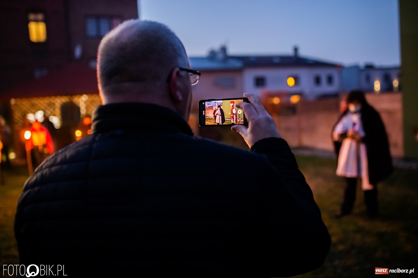 Zdjęcie w galerii na portalu naszraciborz.pl: Św. Marcin z Tours pojawił się dziś na Starej Wsi w Raciborzu [FOTO i WIDEO] wiadomości z regionu