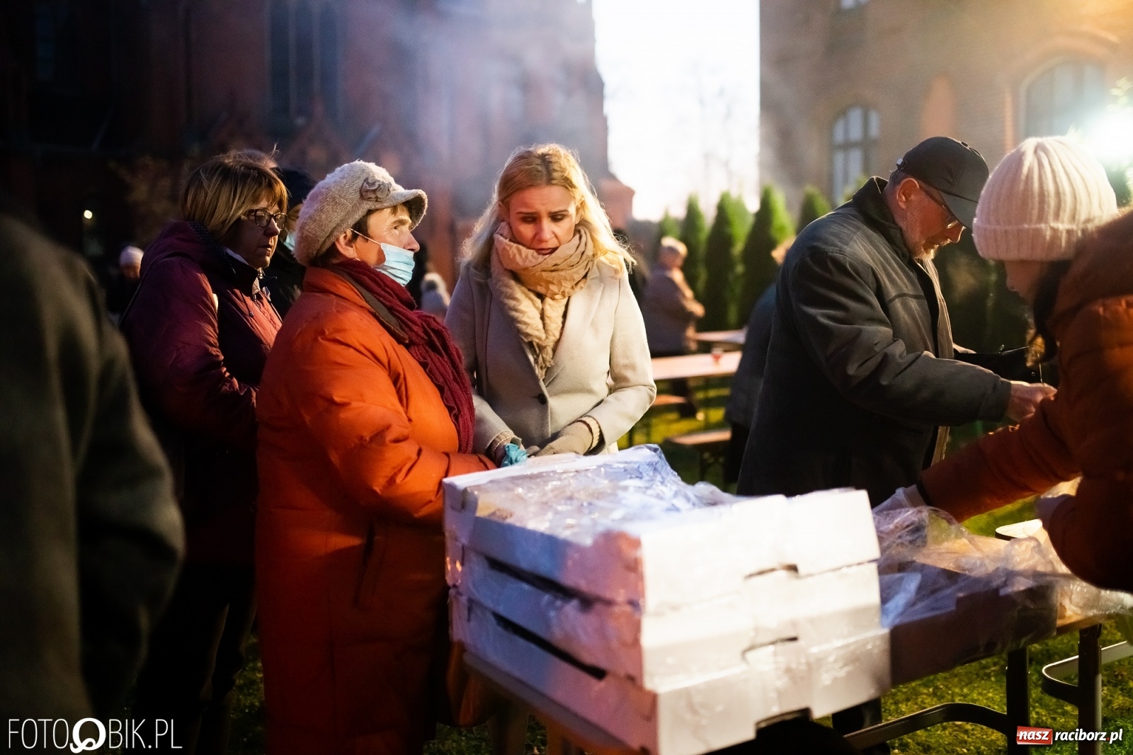 Zdjęcie w galerii na portalu naszraciborz.pl: Św. Marcin z Tours pojawił się dziś na Starej Wsi w Raciborzu [FOTO i WIDEO] wiadomości z regionu
