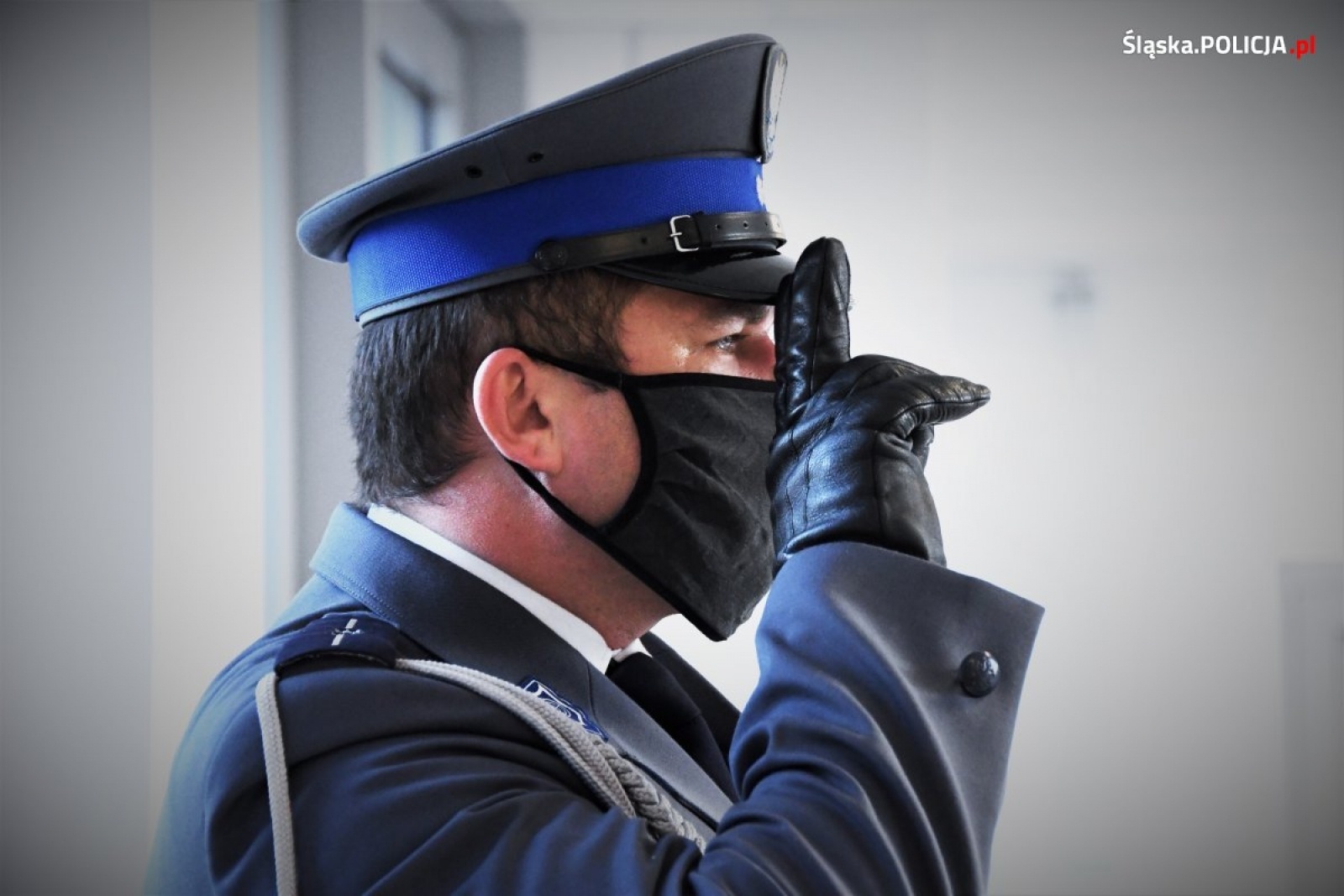 Zdjęcie w galerii na portalu naszraciborz.pl: W katowickiej komendzie policji uczczono pamięć śp. asp. Michała Kędzierskiego wiadomości z regionu