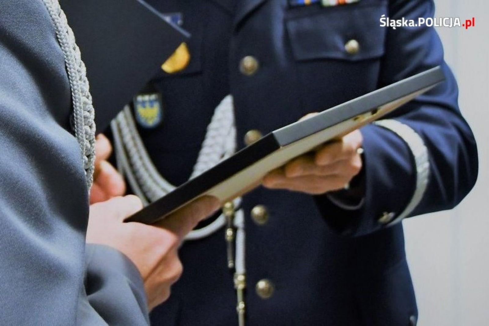 Zdjęcie w galerii na portalu naszraciborz.pl: W katowickiej komendzie policji uczczono pamięć śp. asp. Michała Kędzierskiego wiadomości z regionu