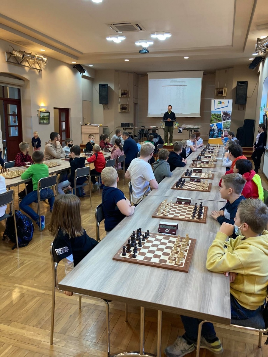 Zdjęcie w galerii na portalu naszraciborz.pl: Niepodległościowy turniej szachowy w Tworkowie wiadomości z regionu