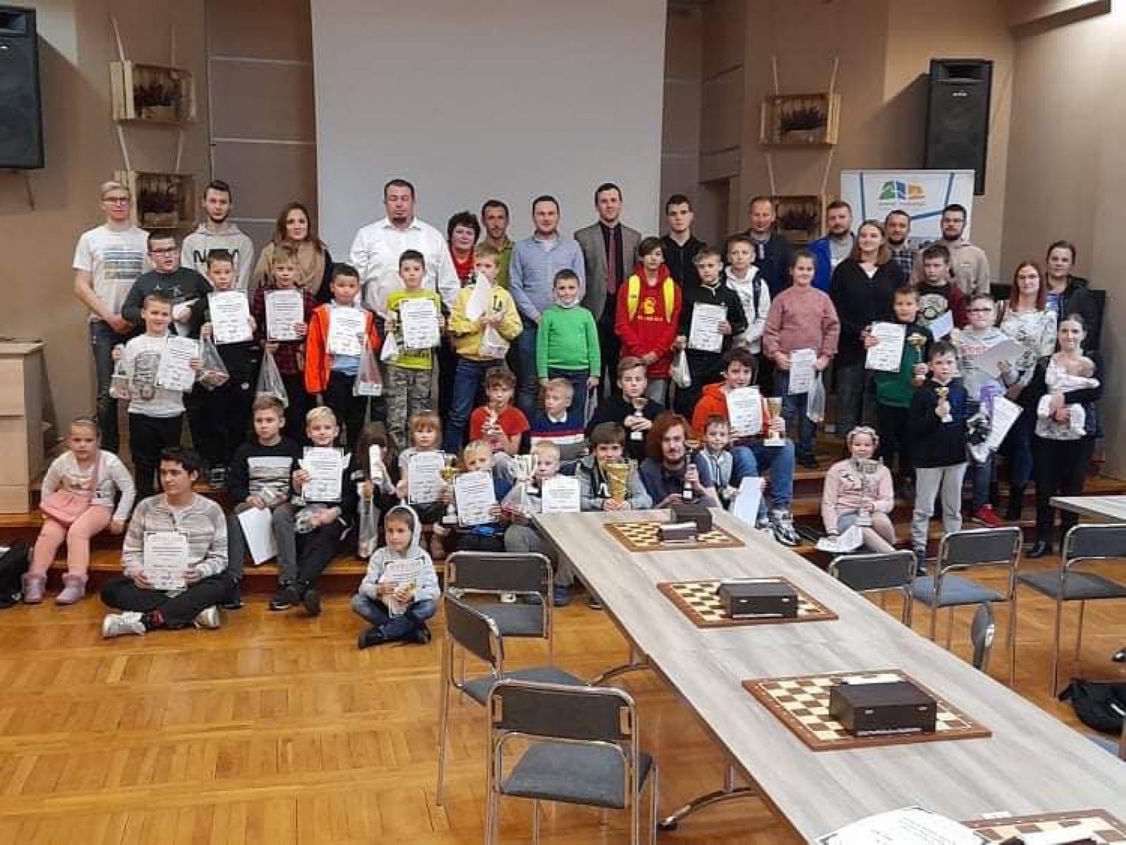 Zdjęcie w galerii na portalu naszraciborz.pl: Niepodległościowy turniej szachowy w Tworkowie wiadomości z regionu