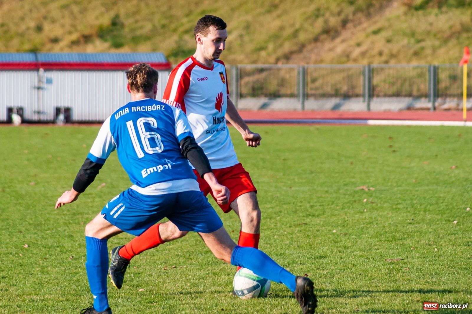 Zdjęcie w galerii na portalu naszraciborz.pl: Świąteczny pogrom przy Zamkowej. Unia rozbiła Czernicę [FOTO] wiadomości z regionu