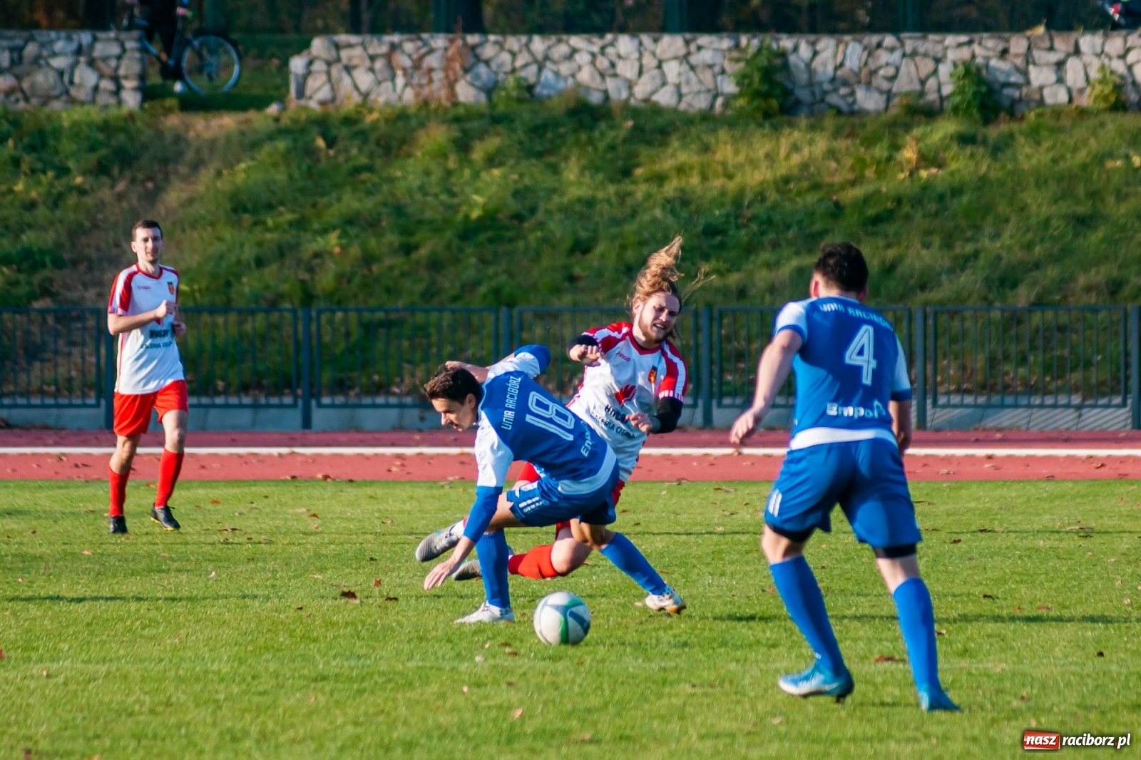 Zdjęcie w galerii na portalu naszraciborz.pl: Świąteczny pogrom przy Zamkowej. Unia rozbiła Czernicę [FOTO] wiadomości z regionu