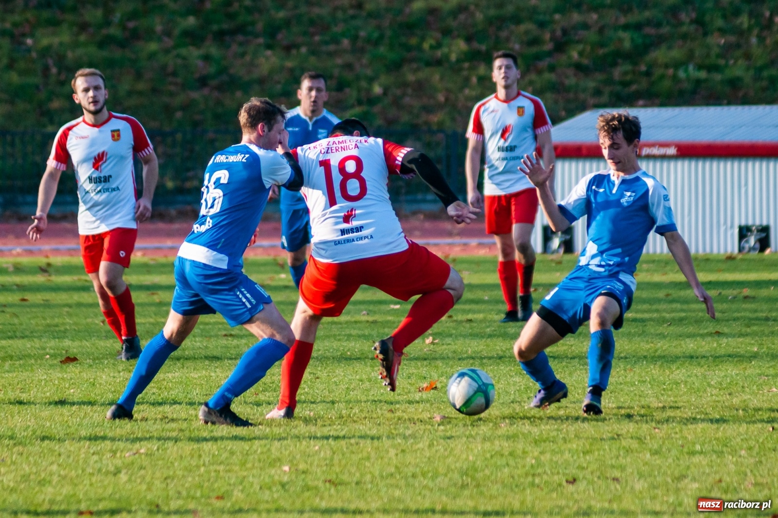 Zdjęcie w galerii na portalu naszraciborz.pl: Świąteczny pogrom przy Zamkowej. Unia rozbiła Czernicę [FOTO] wiadomości z regionu