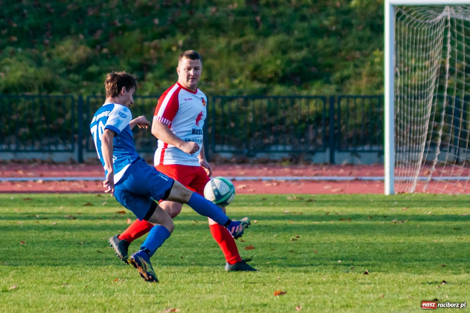 Zdjęcie w galerii na portalu naszraciborz.pl: Świąteczny pogrom przy Zamkowej. Unia rozbiła Czernicę [FOTO] wiadomości z regionu