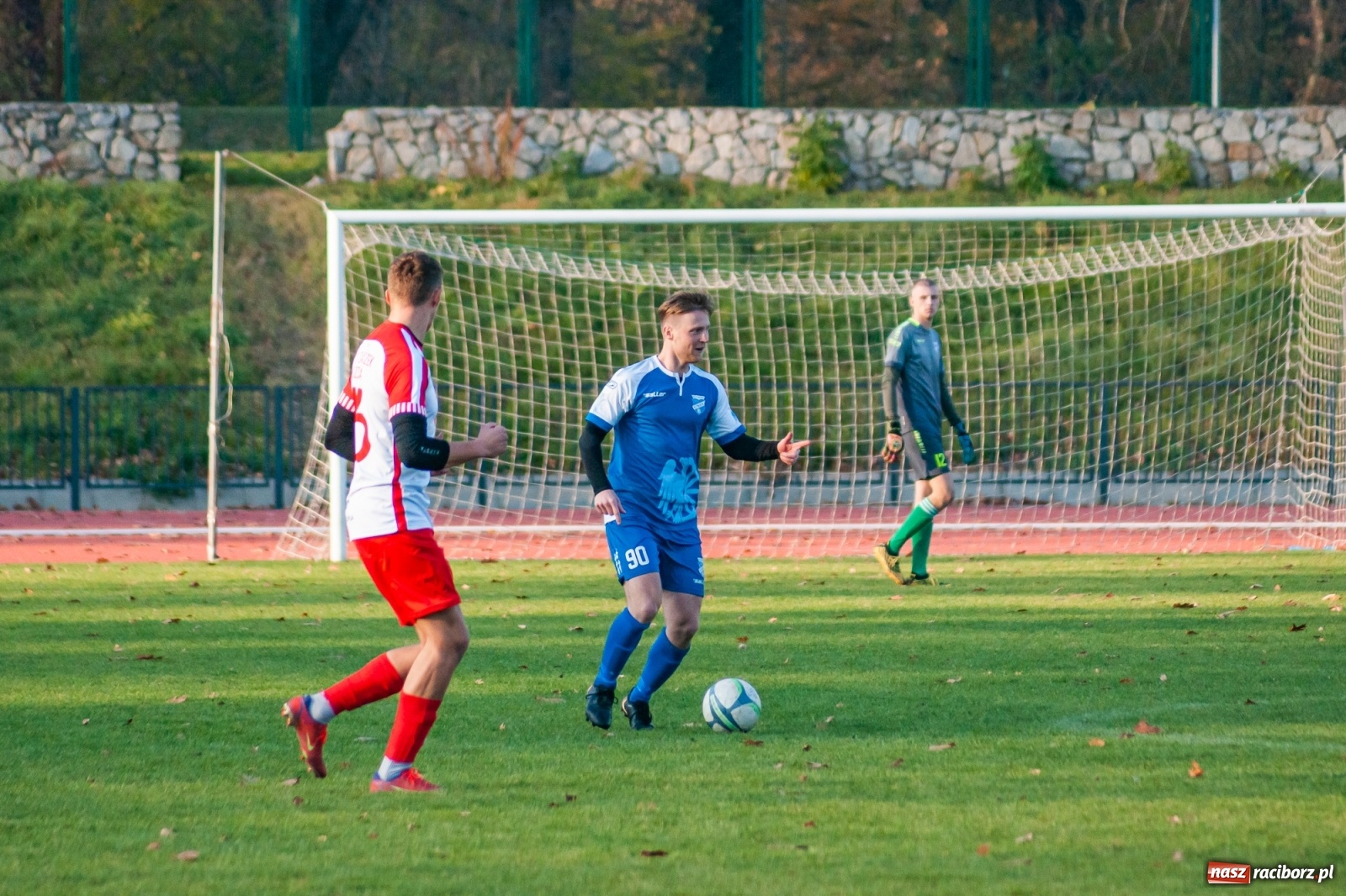 Zdjęcie w galerii na portalu naszraciborz.pl: Świąteczny pogrom przy Zamkowej. Unia rozbiła Czernicę [FOTO] wiadomości z regionu