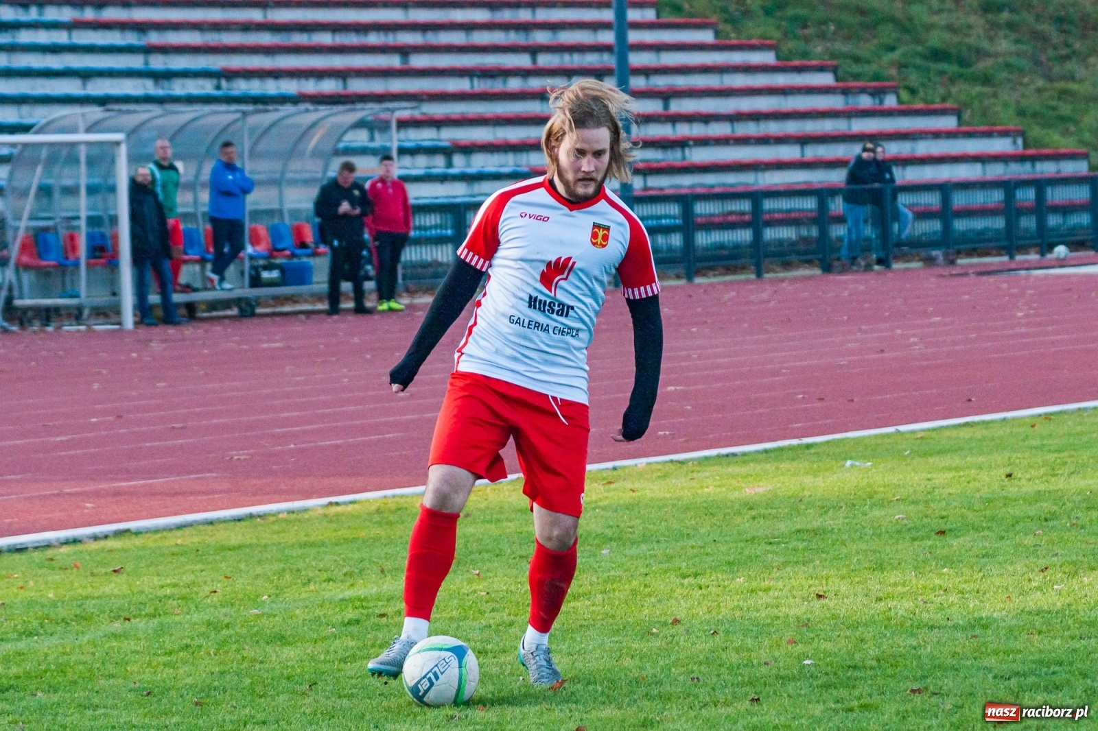 Zdjęcie w galerii na portalu naszraciborz.pl: Świąteczny pogrom przy Zamkowej. Unia rozbiła Czernicę [FOTO] wiadomości z regionu