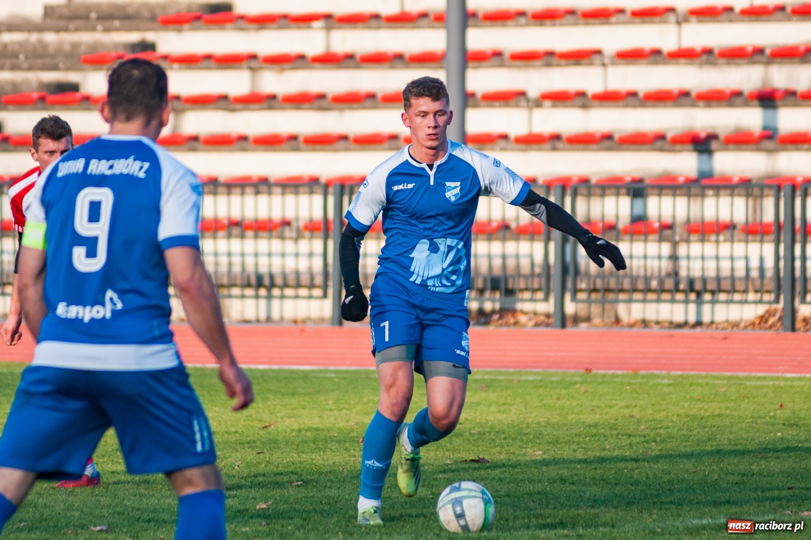 Zdjęcie w galerii na portalu naszraciborz.pl: Świąteczny pogrom przy Zamkowej. Unia rozbiła Czernicę [FOTO] wiadomości z regionu