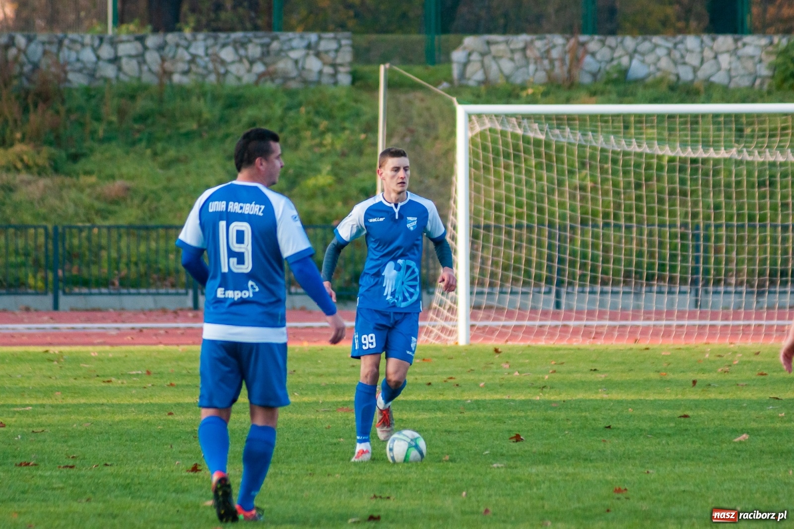 Zdjęcie w galerii na portalu naszraciborz.pl: Świąteczny pogrom przy Zamkowej. Unia rozbiła Czernicę [FOTO] wiadomości z regionu