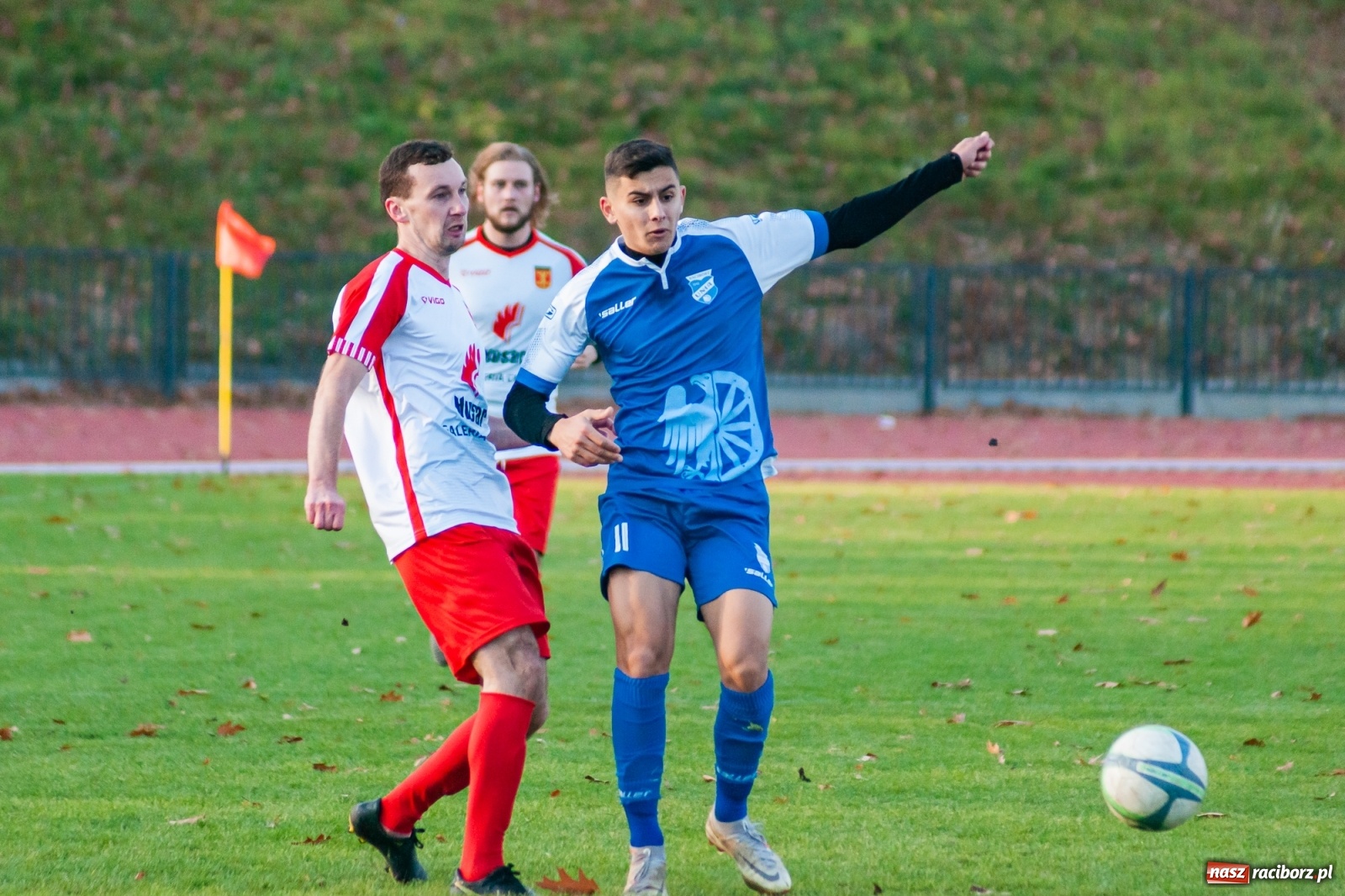 Zdjęcie w galerii na portalu naszraciborz.pl: Świąteczny pogrom przy Zamkowej. Unia rozbiła Czernicę [FOTO] wiadomości z regionu