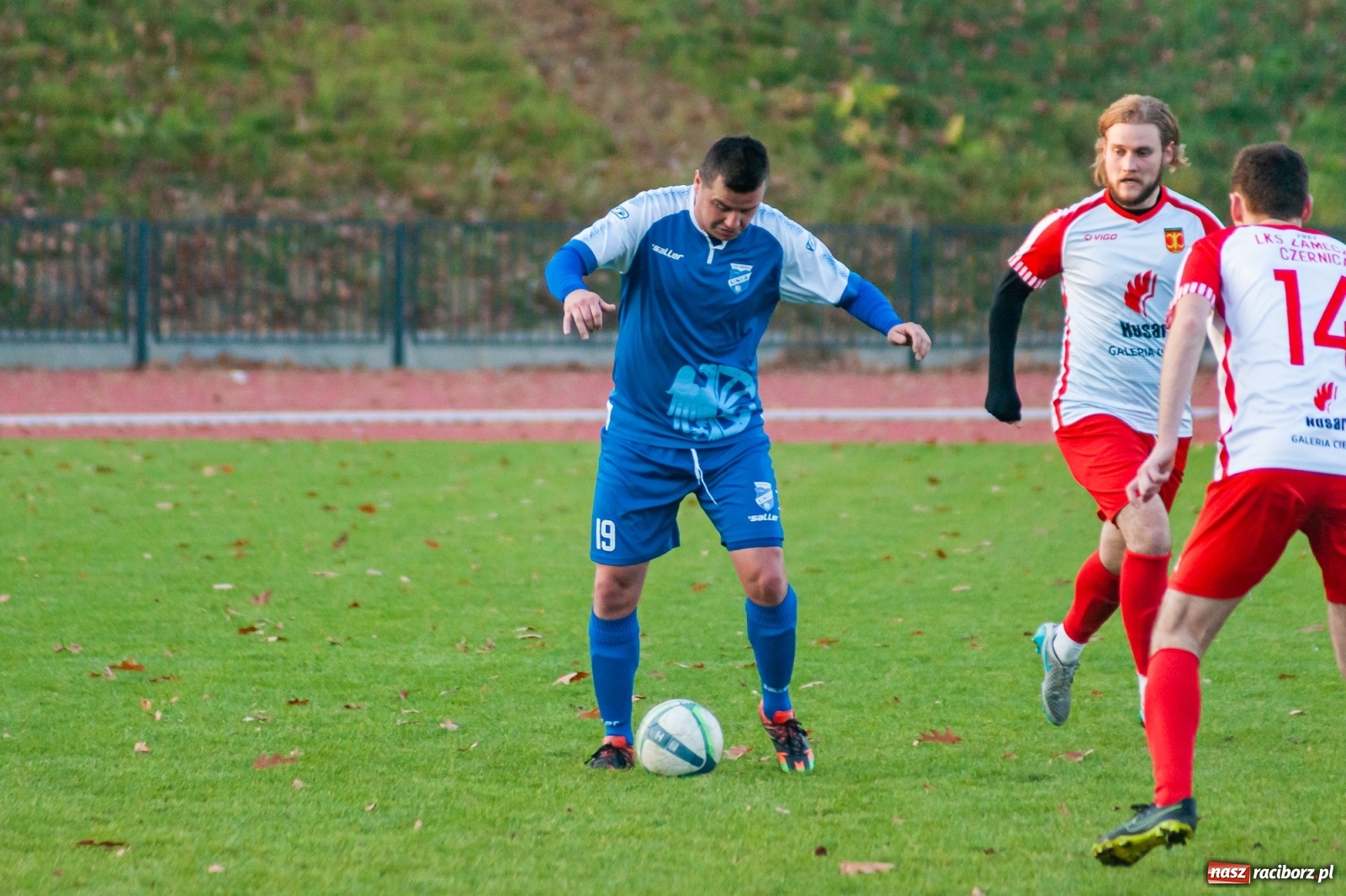 Zdjęcie w galerii na portalu naszraciborz.pl: Świąteczny pogrom przy Zamkowej. Unia rozbiła Czernicę [FOTO] wiadomości z regionu