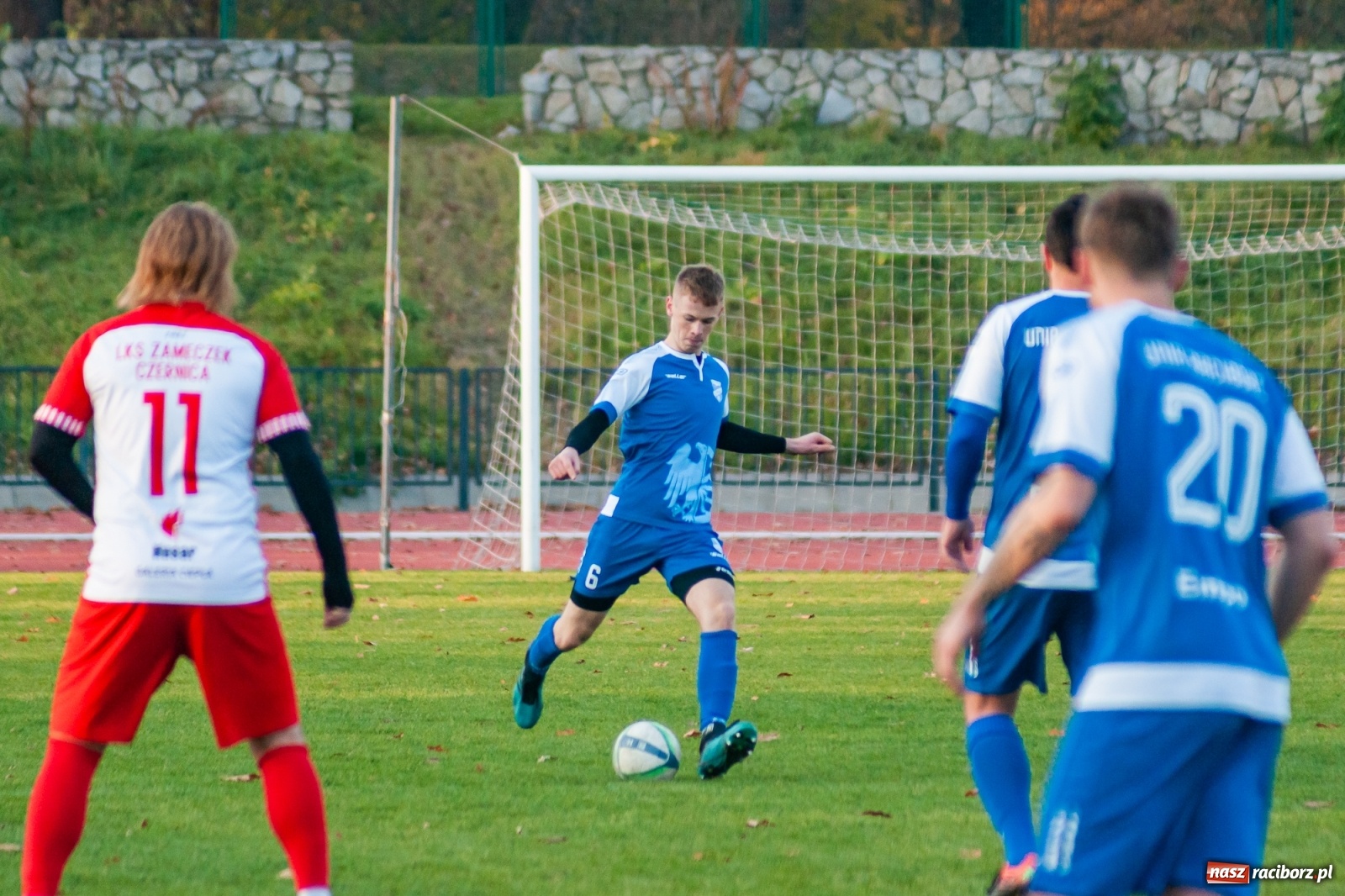 Zdjęcie w galerii na portalu naszraciborz.pl: Świąteczny pogrom przy Zamkowej. Unia rozbiła Czernicę [FOTO] wiadomości z regionu