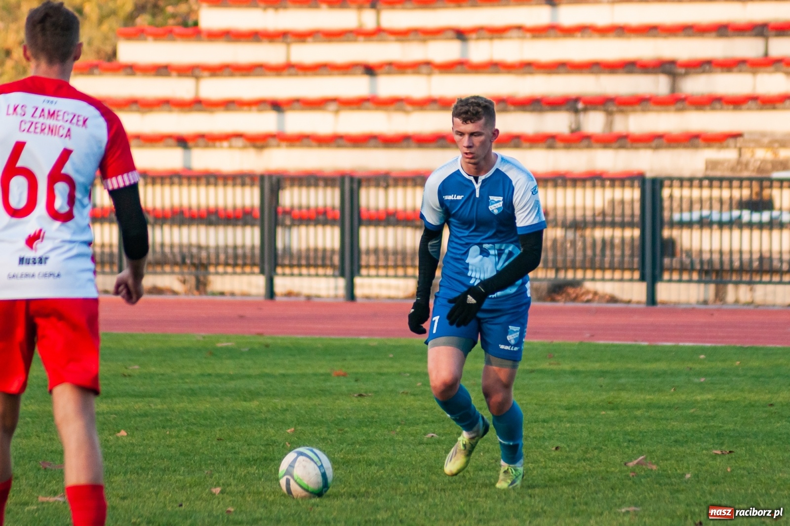 Zdjęcie w galerii na portalu naszraciborz.pl: Świąteczny pogrom przy Zamkowej. Unia rozbiła Czernicę [FOTO] wiadomości z regionu