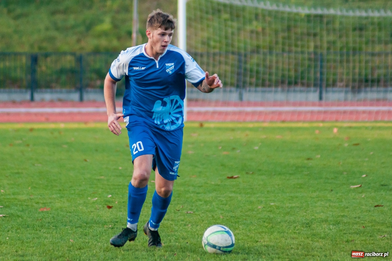 Zdjęcie w galerii na portalu naszraciborz.pl: Świąteczny pogrom przy Zamkowej. Unia rozbiła Czernicę [FOTO] wiadomości z regionu