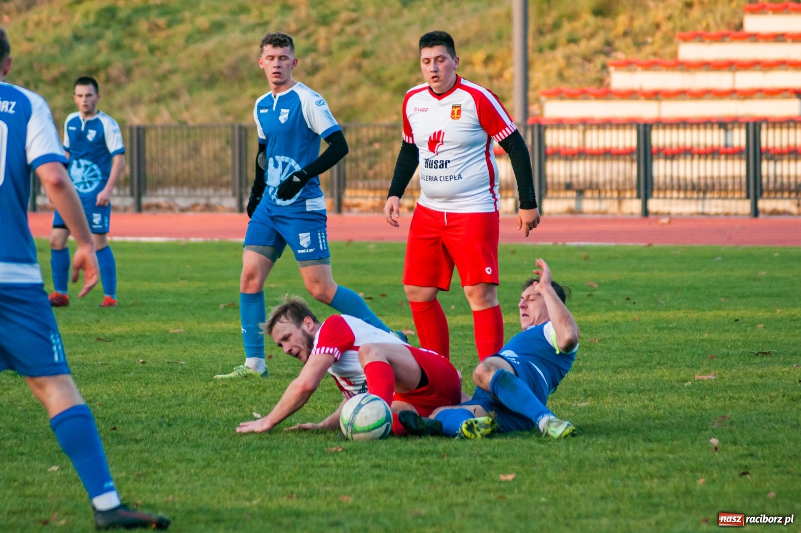 Zdjęcie w galerii na portalu naszraciborz.pl: Świąteczny pogrom przy Zamkowej. Unia rozbiła Czernicę [FOTO] wiadomości z regionu