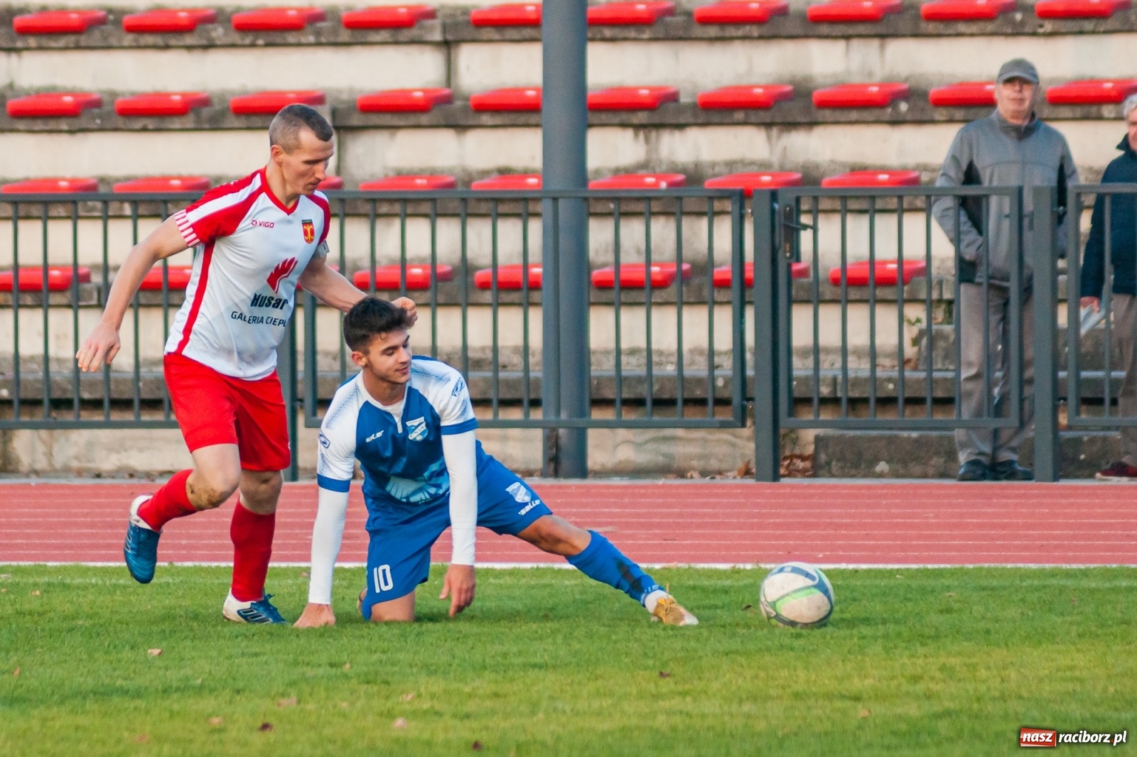 Zdjęcie w galerii na portalu naszraciborz.pl: Świąteczny pogrom przy Zamkowej. Unia rozbiła Czernicę [FOTO] wiadomości z regionu