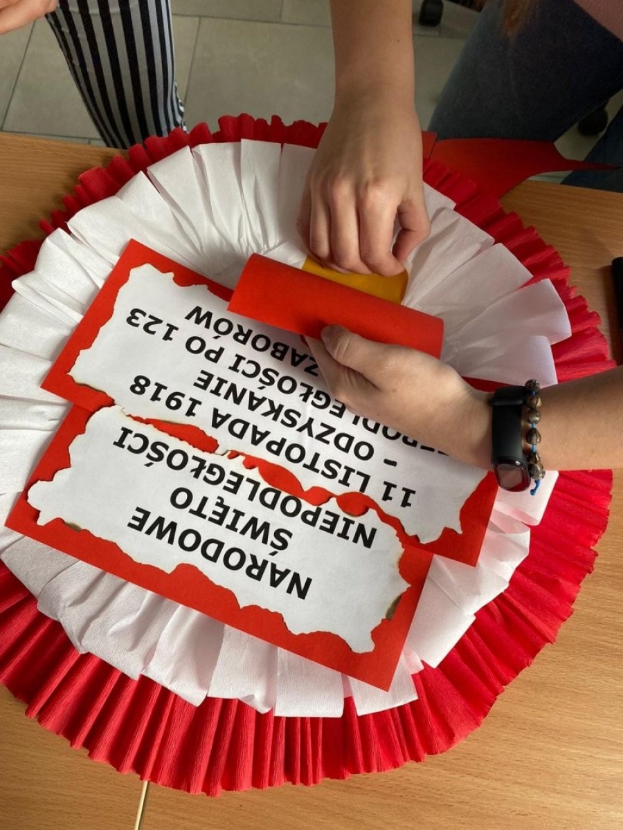 Zdjęcie w galerii na portalu naszraciborz.pl: Narodowe Święto Niepodległości w CKZiU nr 1 w Raciborzu wiadomości z regionu