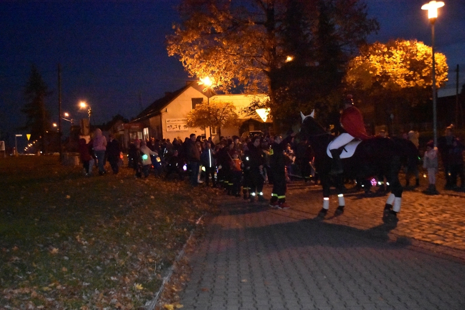 Zdjęcie w galerii na portalu naszraciborz.pl: Święty Marcin przemaszerował ulicami Krzyżanowic [FOTO] wiadomości z regionu