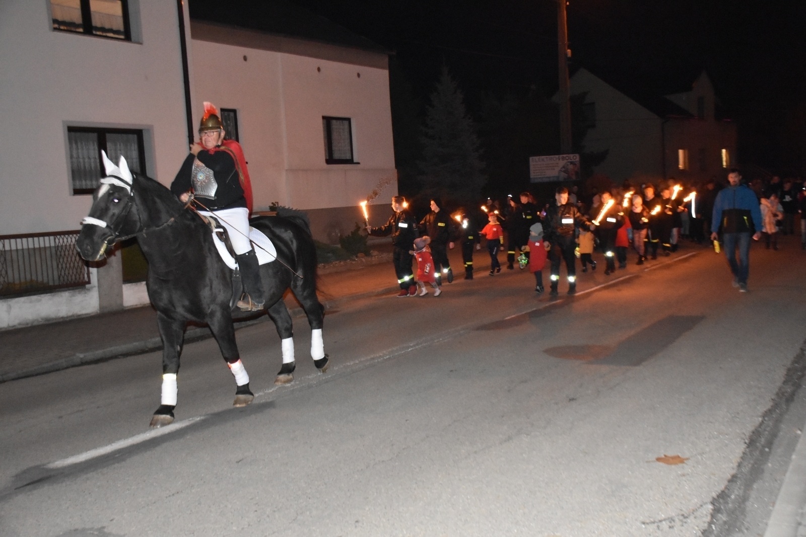 Zdjęcie w galerii na portalu naszraciborz.pl: Święty Marcin przemaszerował ulicami Krzyżanowic [FOTO] wiadomości z regionu