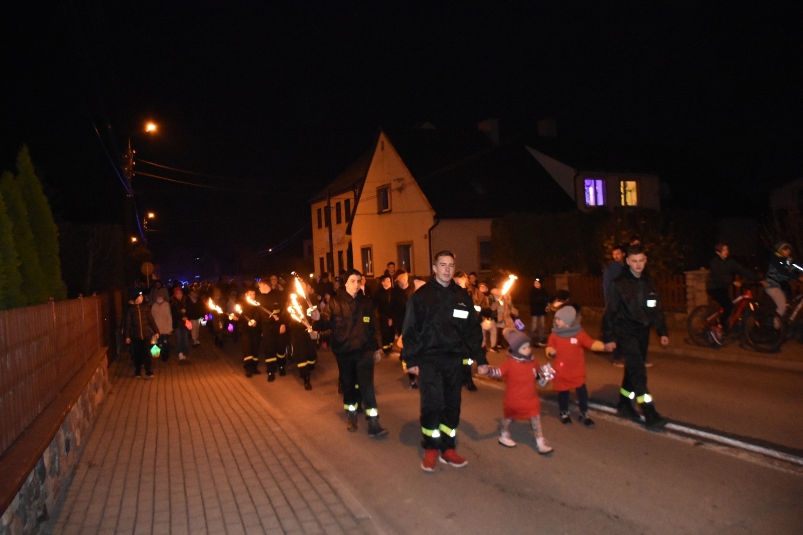 Zdjęcie w galerii na portalu naszraciborz.pl: Święty Marcin przemaszerował ulicami Krzyżanowic [FOTO] wiadomości z regionu