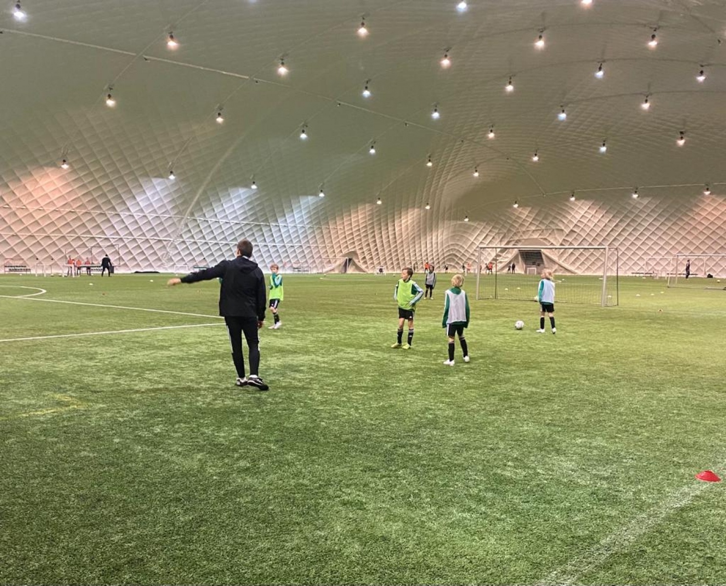 Zdjęcie w galerii na portalu naszraciborz.pl: Z Markowic na piłkarskie salony. Trener młodzieży na stażu w Legii Warszawa wiadomości z regionu