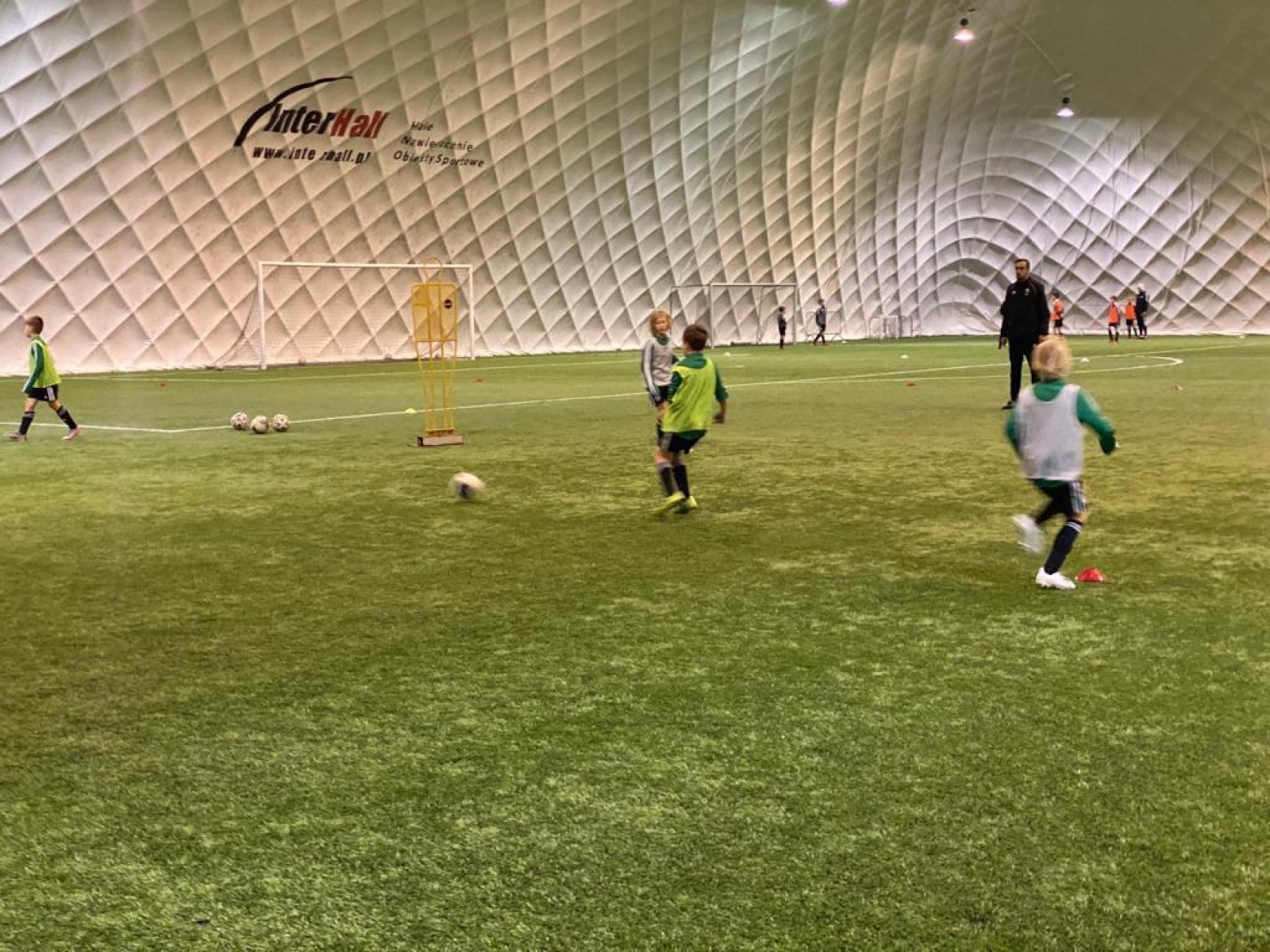 Zdjęcie w galerii na portalu naszraciborz.pl: Z Markowic na piłkarskie salony. Trener młodzieży na stażu w Legii Warszawa wiadomości z regionu