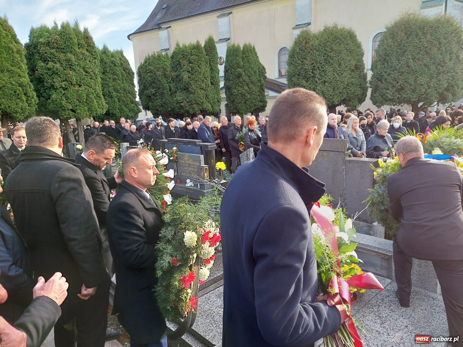 Zdjęcie w galerii na portalu naszraciborz.pl: W czeskiej Haci pożegnano Pawła Kotlarza, przyjaciela ziemi raciborskiej wiadomości z regionu