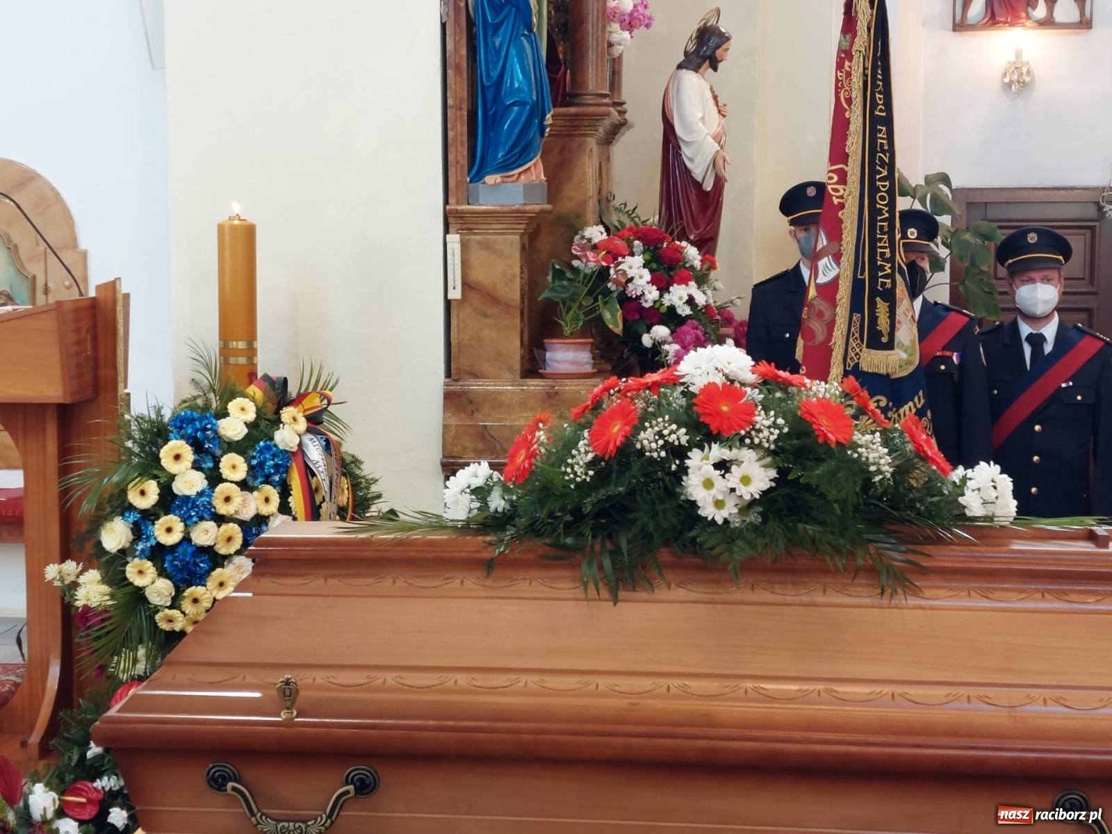 Zdjęcie w galerii na portalu naszraciborz.pl: W czeskiej Haci pożegnano Pawła Kotlarza, przyjaciela ziemi raciborskiej wiadomości z regionu