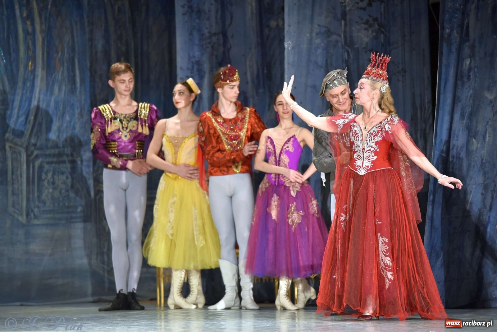 Zdjęcie w galerii na portalu naszraciborz.pl: Jezioro łabędzie. Arcydzieło Czajkowskiego na deskach RCK wiadomości z regionu