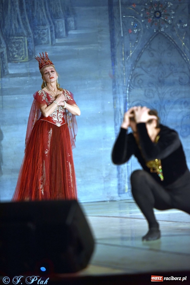 Zdjęcie w galerii na portalu naszraciborz.pl: Jezioro łabędzie. Arcydzieło Czajkowskiego na deskach RCK wiadomości z regionu