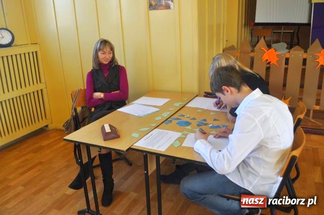 Zdjęcie w galerii na portalu naszraciborz.pl: Matematyczno-Chemiczny Czar Par wiadomości z regionu