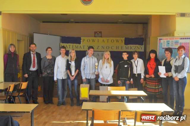 Zdjęcie w galerii na portalu naszraciborz.pl: Matematyczno-Chemiczny Czar Par wiadomości z regionu