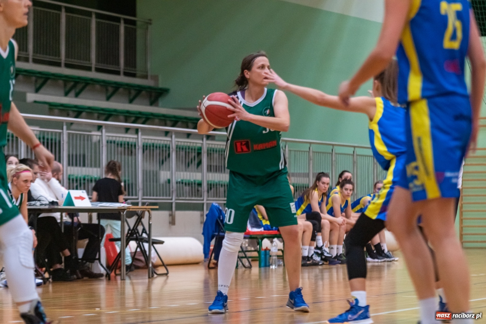 Zdjęcie w galerii na portalu naszraciborz.pl: RKK AZS Racibórz poległ u siebie [FOTO] wiadomości z regionu