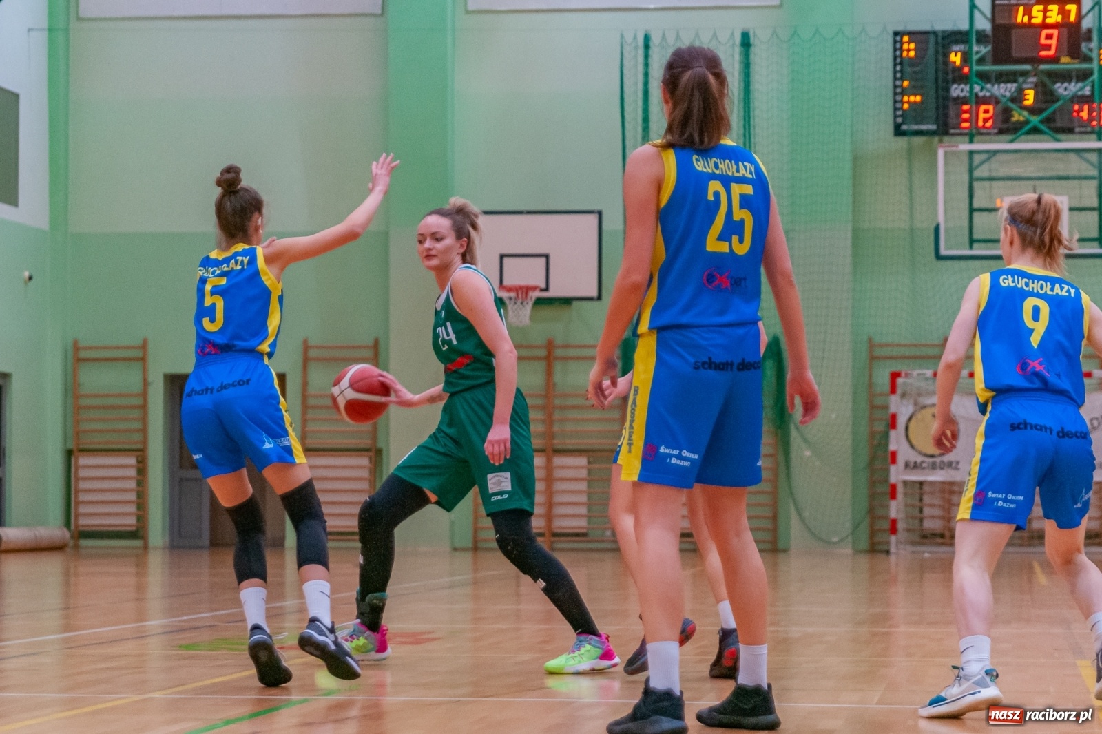 Zdjęcie w galerii na portalu naszraciborz.pl: RKK AZS Racibórz poległ u siebie [FOTO] wiadomości z regionu