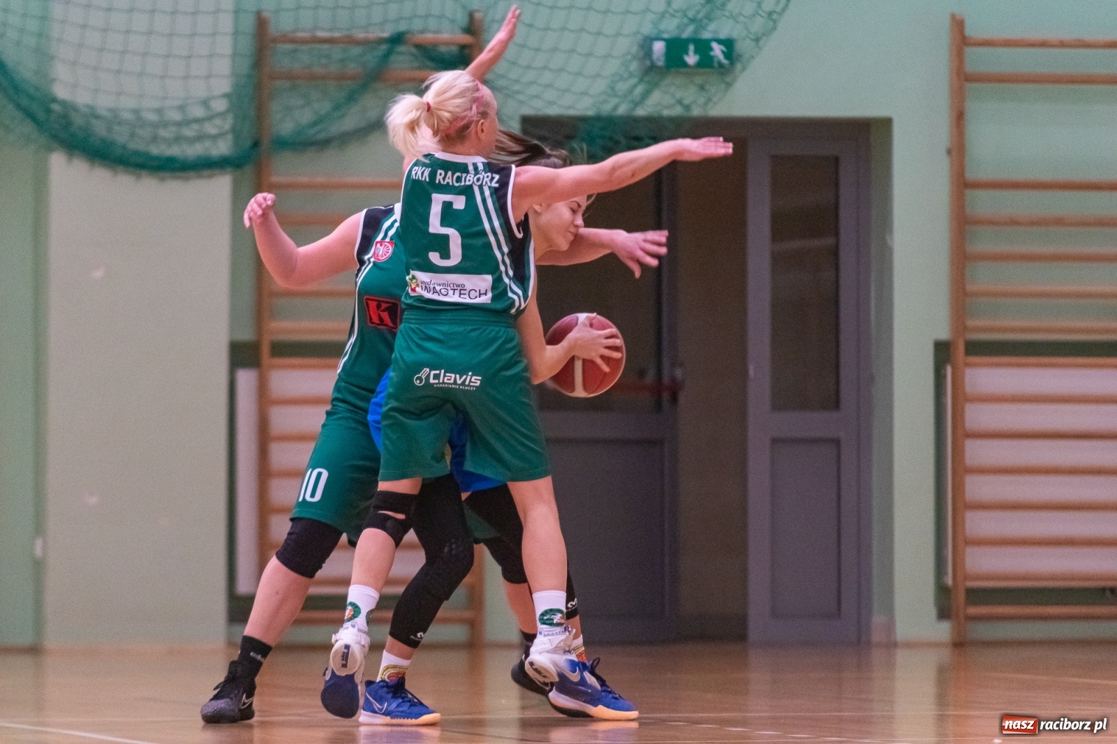 Zdjęcie w galerii na portalu naszraciborz.pl: RKK AZS Racibórz poległ u siebie [FOTO] wiadomości z regionu